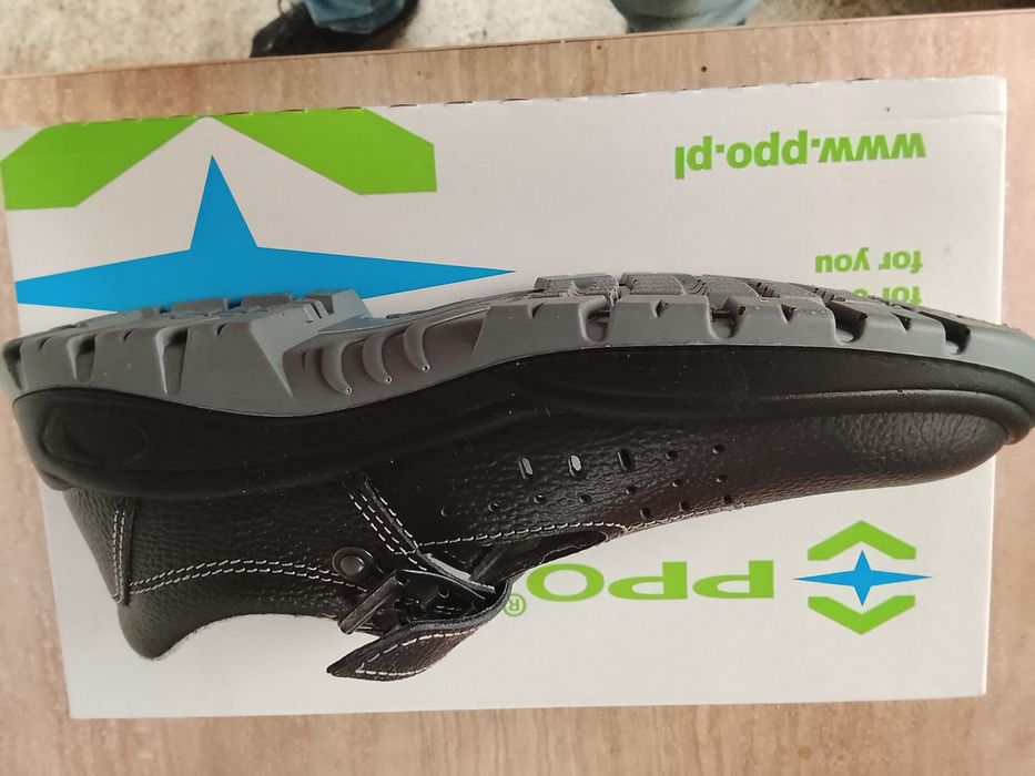 Buty robocze męskie. Sandały robocze. Rozmiar 44
