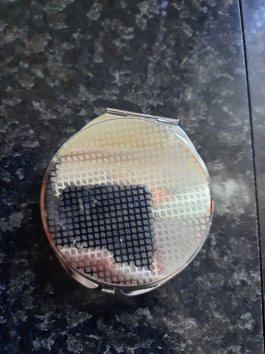 Nowe lusterko przenośne