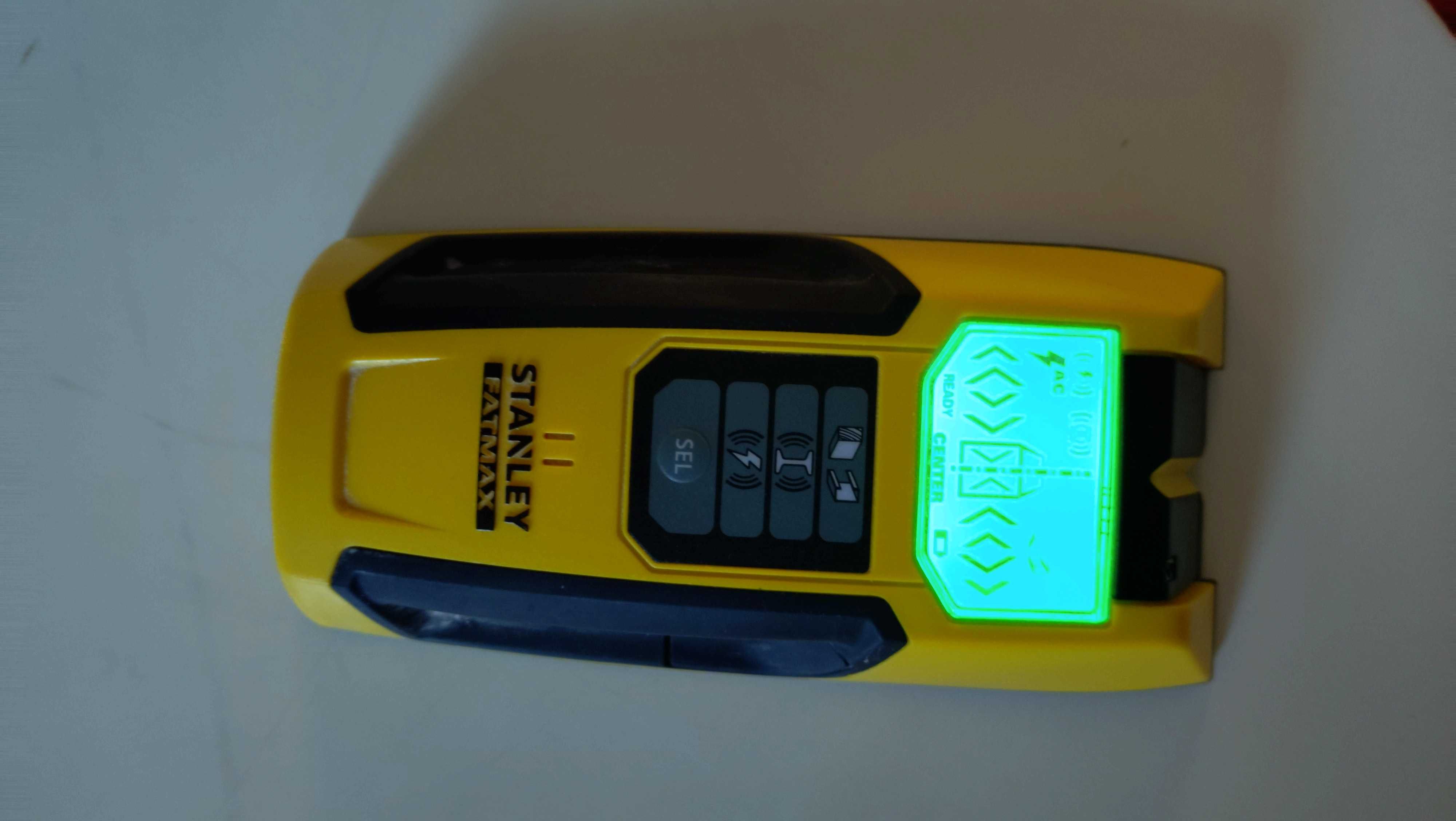 Detektor wykrywacz profili i przewodów Stanley FatMax FMHT77407