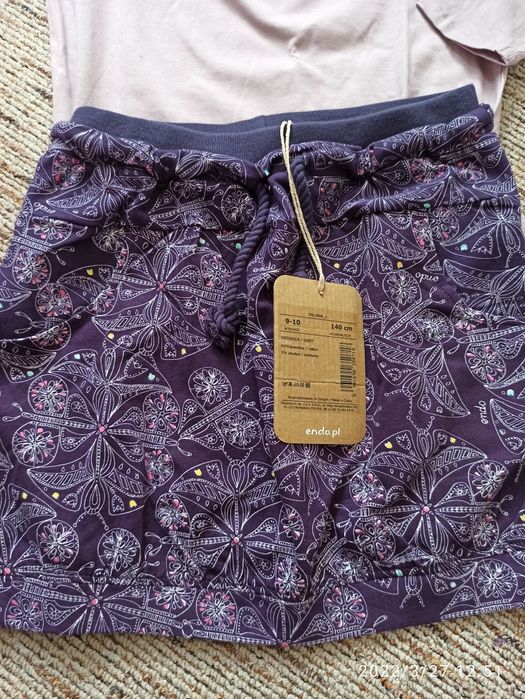 Komplet nowy spodnica i bluzka z długim rękawem dla 140