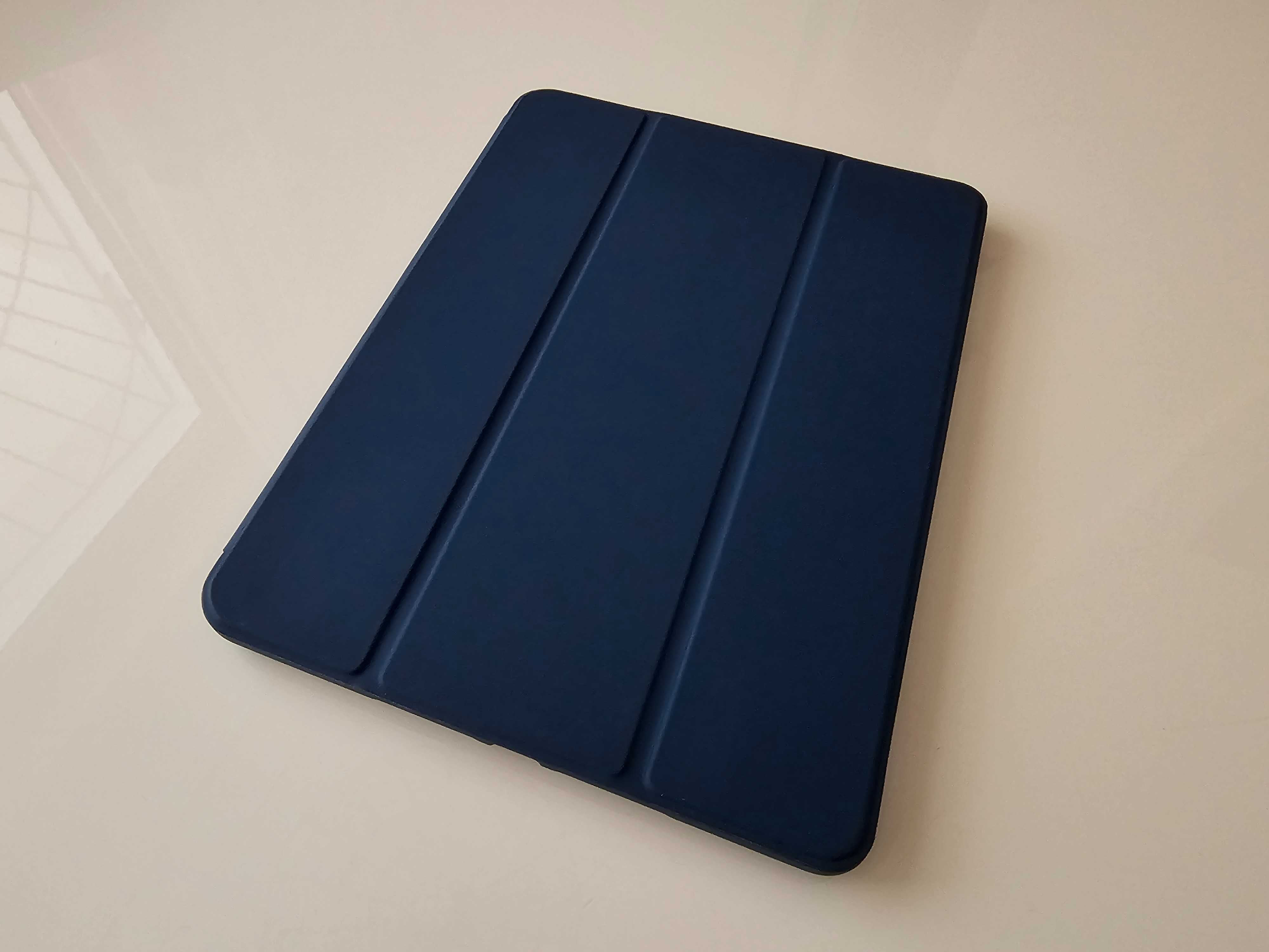 iPad 10.2 7gen 128 GB + Etui ESR + fabrycznie nowa ładowarka - igła!