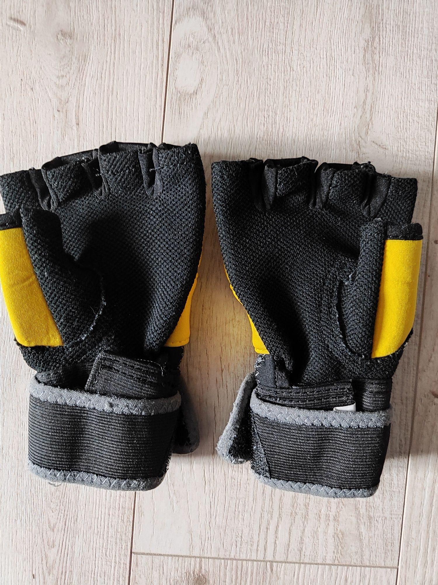 Внутрішні гелеві рукавиці для боксу Everlast
