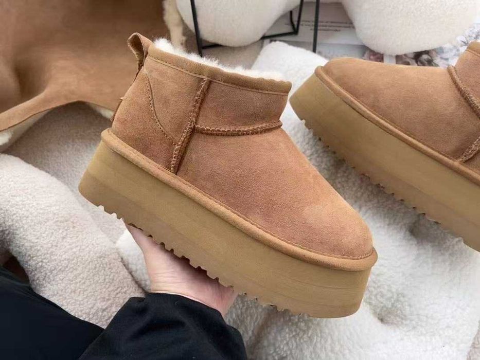 Buty płaskie UGG_Classic_Ultra_Mini_Platformie_R.40