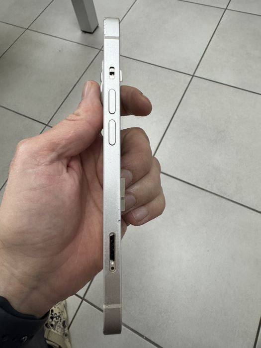 Корпус iPhone 13 Starlight White зі шлейфами