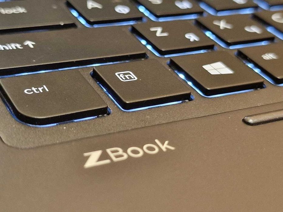 Ігровий HP ZBook 17 G3 Core i7-6820HQ NVIDIA QuadroM4000M RAM32 SSD512