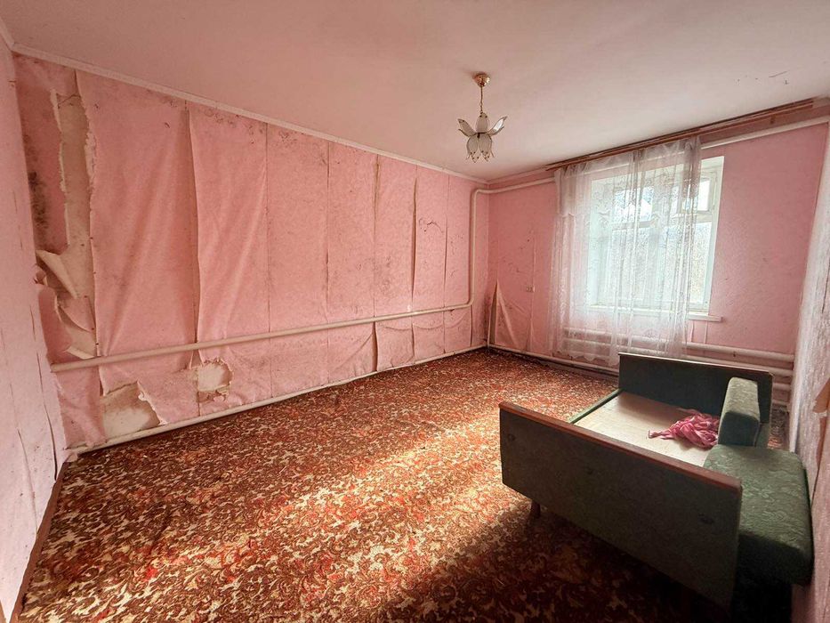 Продам недорого дом в Александровке в удачном месте