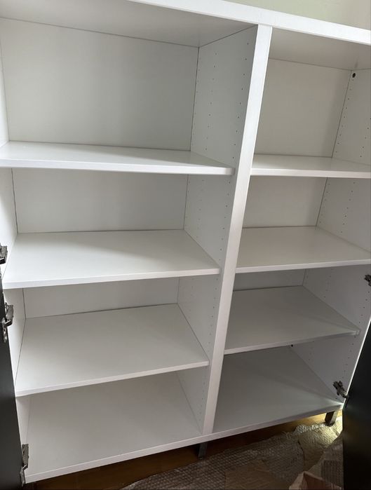 Móvel Preto com 4 portas