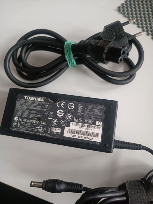 Oryginalny zasilacz Toshiba 19V 4,74A Wtyk 5,5x2,5mm