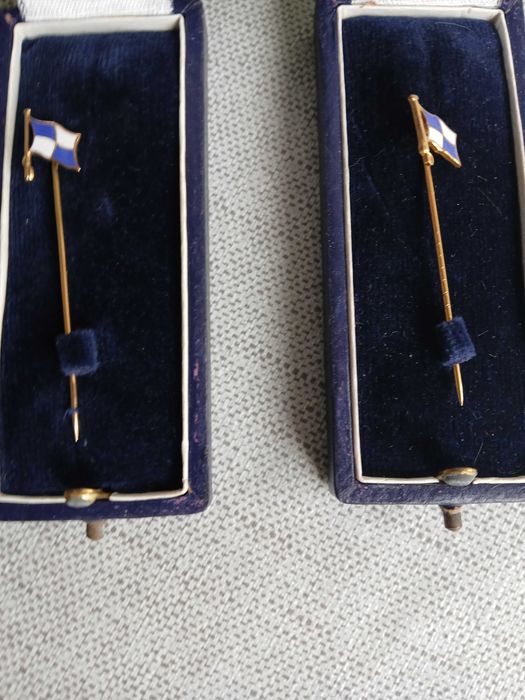 Crachás, chapas de trabalhadores, emblemas da C. Nacional de Navegação