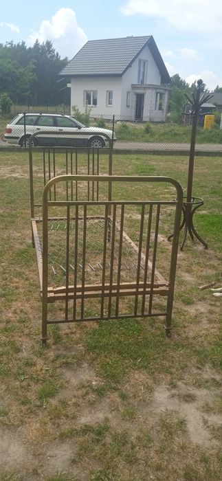 Stare mosiężne sygnowane  przedwojenne łóżko