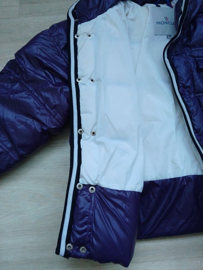 Куртка Moncler оригінал 122/ 128 см.