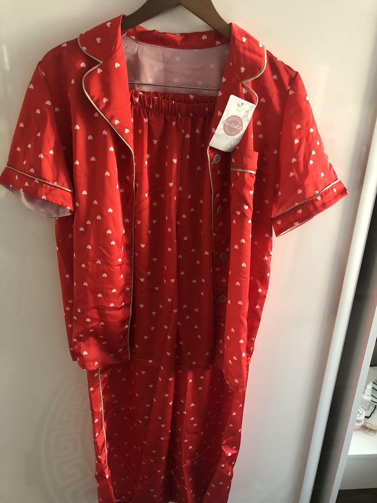 Piżamka serduszka czerwona