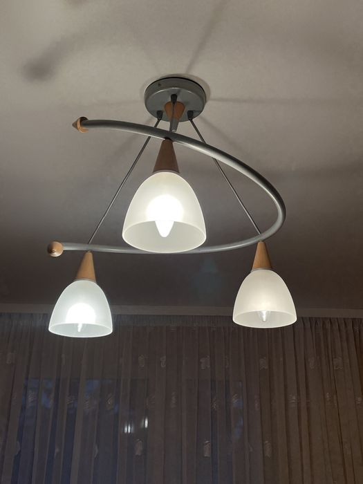 Lampa wisząca do pokoju