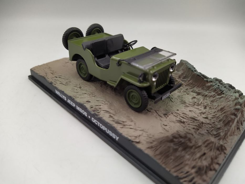 Jeep Willys M606 James Bond collection Eaglemoss 1:43