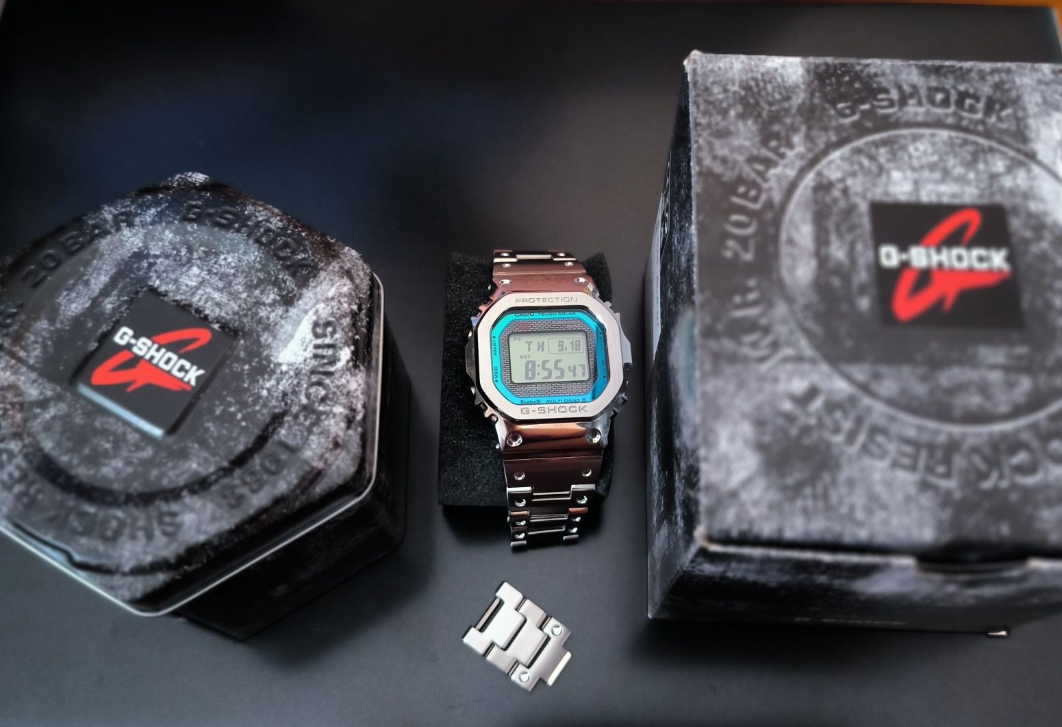 часы Casio G-Shock GMW-B5000PC-1