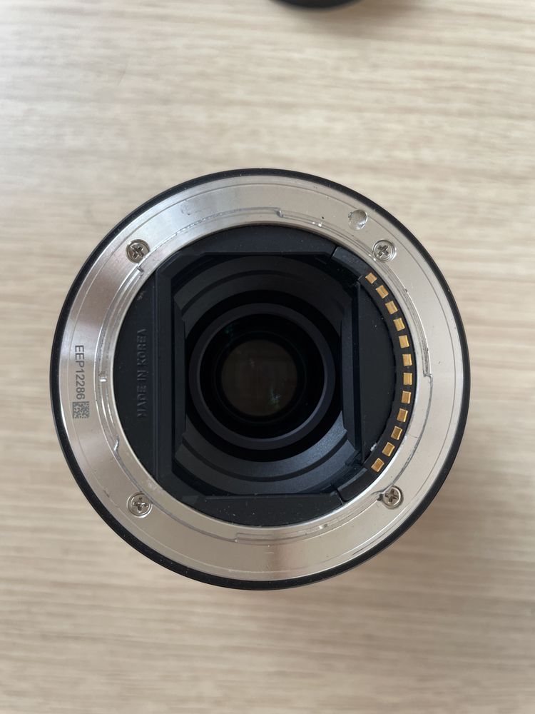 Samyang 14mm 2.8 Fe, mount-e świetny do Wnętrz