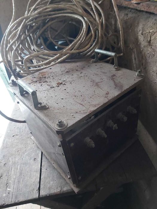 Сварочный аппарат  (большой- тяжелый(трансформатор тороидальный))