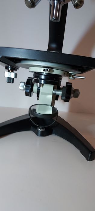 Mikroskop laboratoryjny PZO