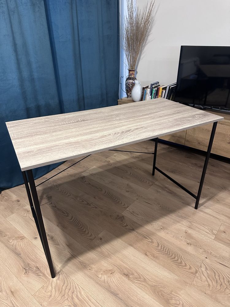 Biurko stolik biurowy minimalistyczny