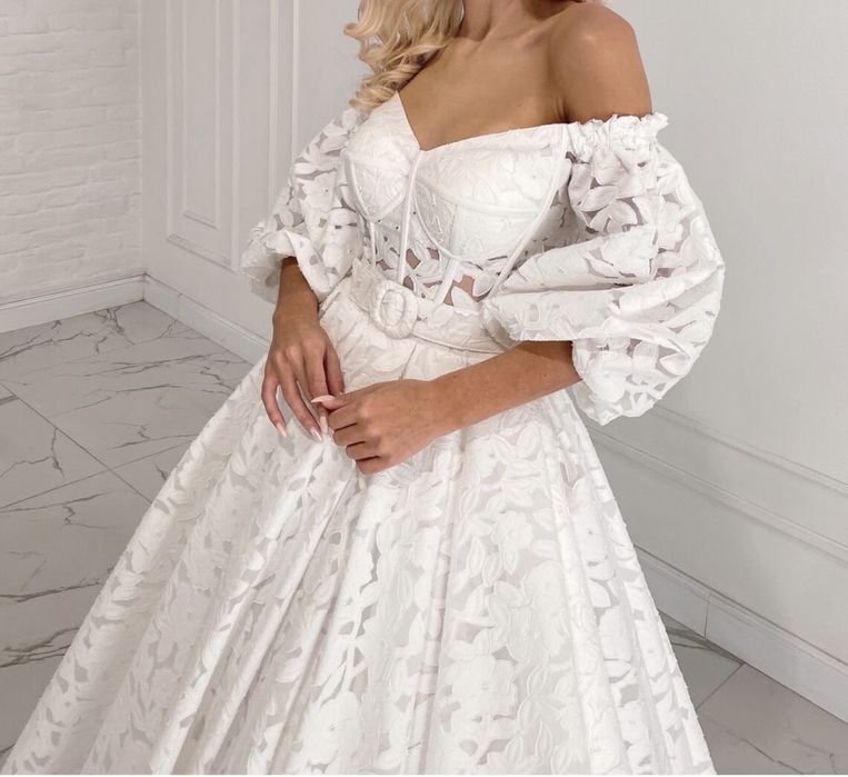 Платье, сукня весільна, випускна