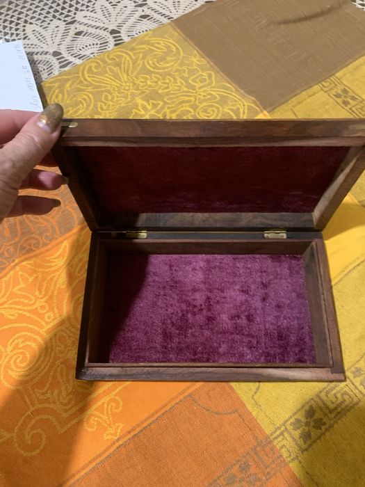 Шкатулка из розового дерева ручная работа инкрустирована латунью
