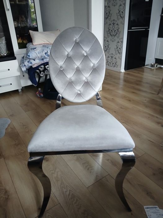 Krzesla Glamour.