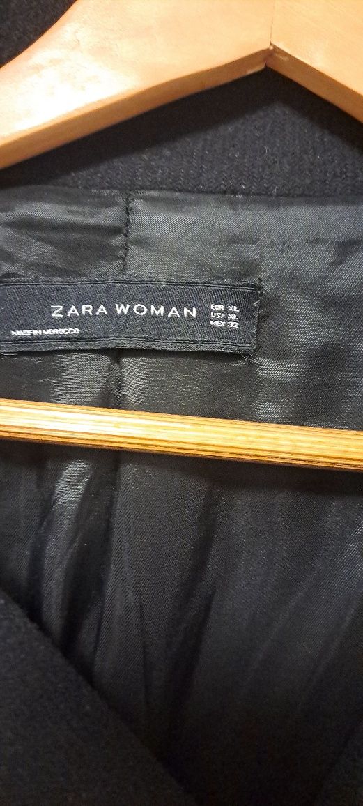 Casaco de Inverno preto marca Zara , em bom estado!, tamanho XL