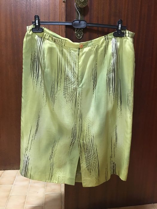 Conjunto (DALI blusa+saia) senhora, de verão, tam. 54, tons verdes