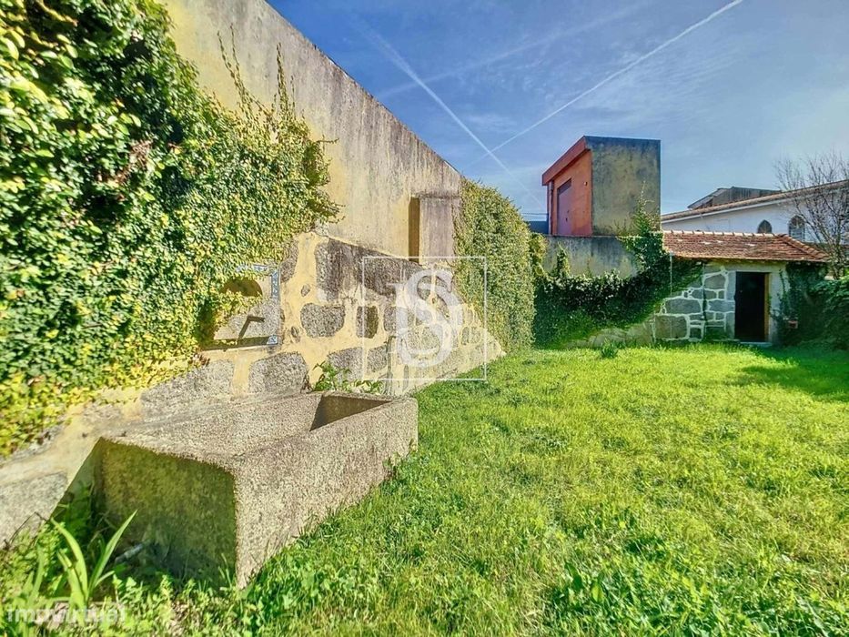 Fabulosa Moradia T3+1  localizado perto da Avenida da Boavista e Casa