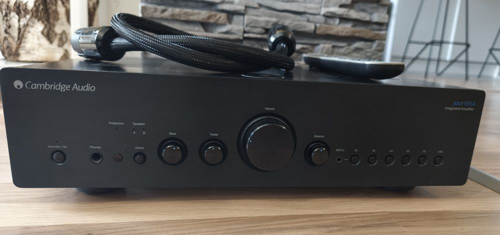 Wzmacniacz Cambridge Audio Azur 651A komplet + kabel zasilający