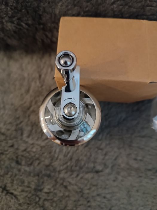 Młynek do ziół tytoniu zioła 4 warstwowy nowy stal nierdzewna