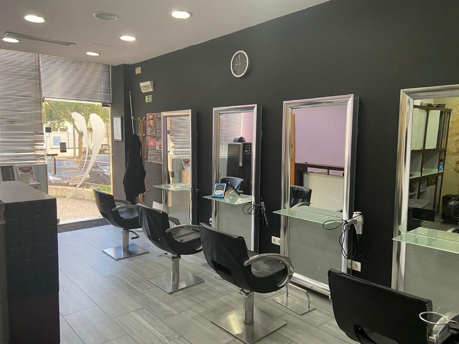 Espelho em Inox com TV no espelho