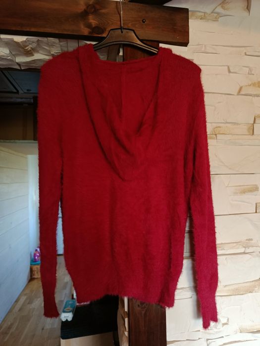 Piękna cieplutka burgundowa alpaka z kapturem