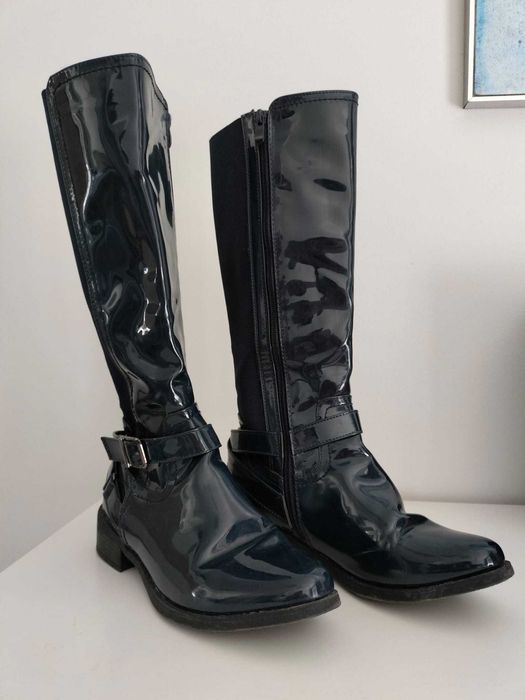 Par de botas, tamanho 37