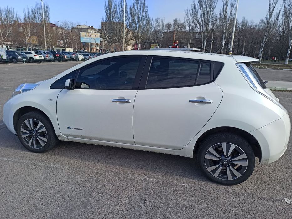 Аренда авто Nissan leaf на выгодных условиях