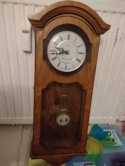 Zegar kominkowy z melodią .