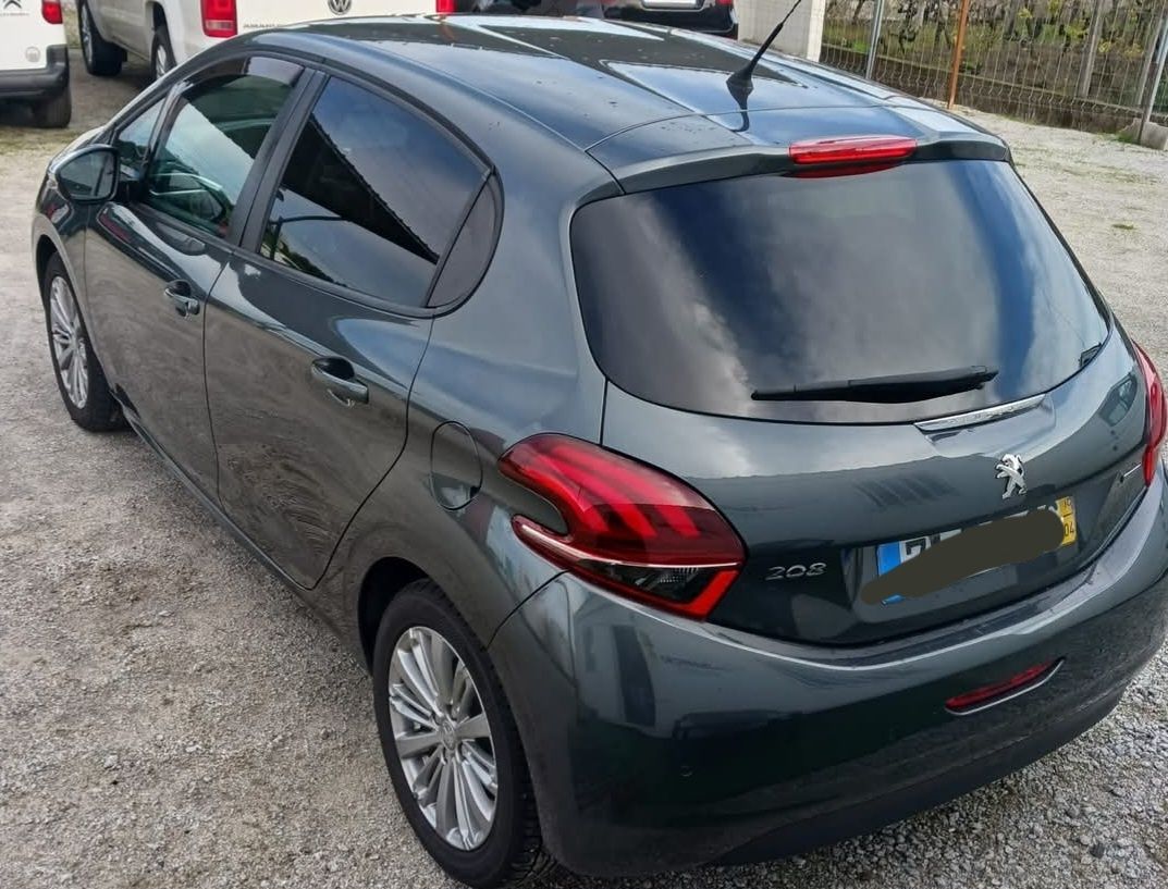 Peugeot 208 1.6 blue hdi