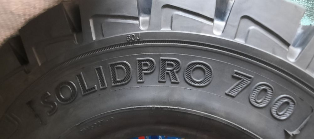 Шины цельнолитые Nexen Solidpro