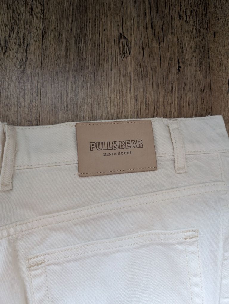 Kremowe jeansy Pull&Bear Wide Leg rozmiar 42