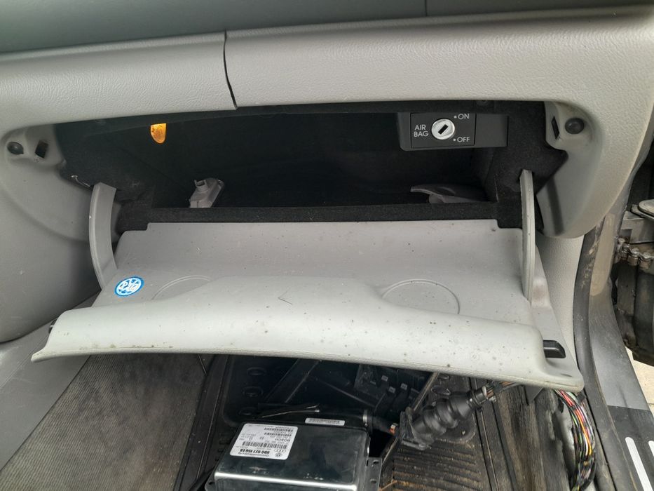 Schowek siwym od pasażera  passat b5 fl