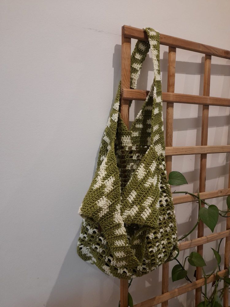 8 Mala/Saco Crochê Artesanal, feito à mão.
