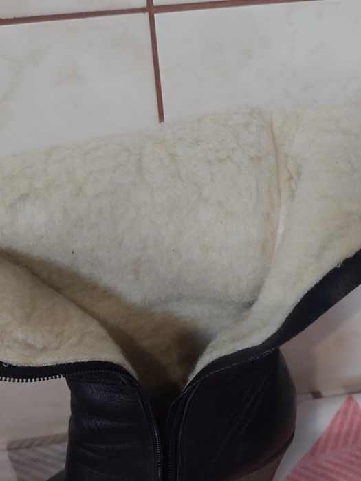 Продам шкіряні чоботи на цигейці