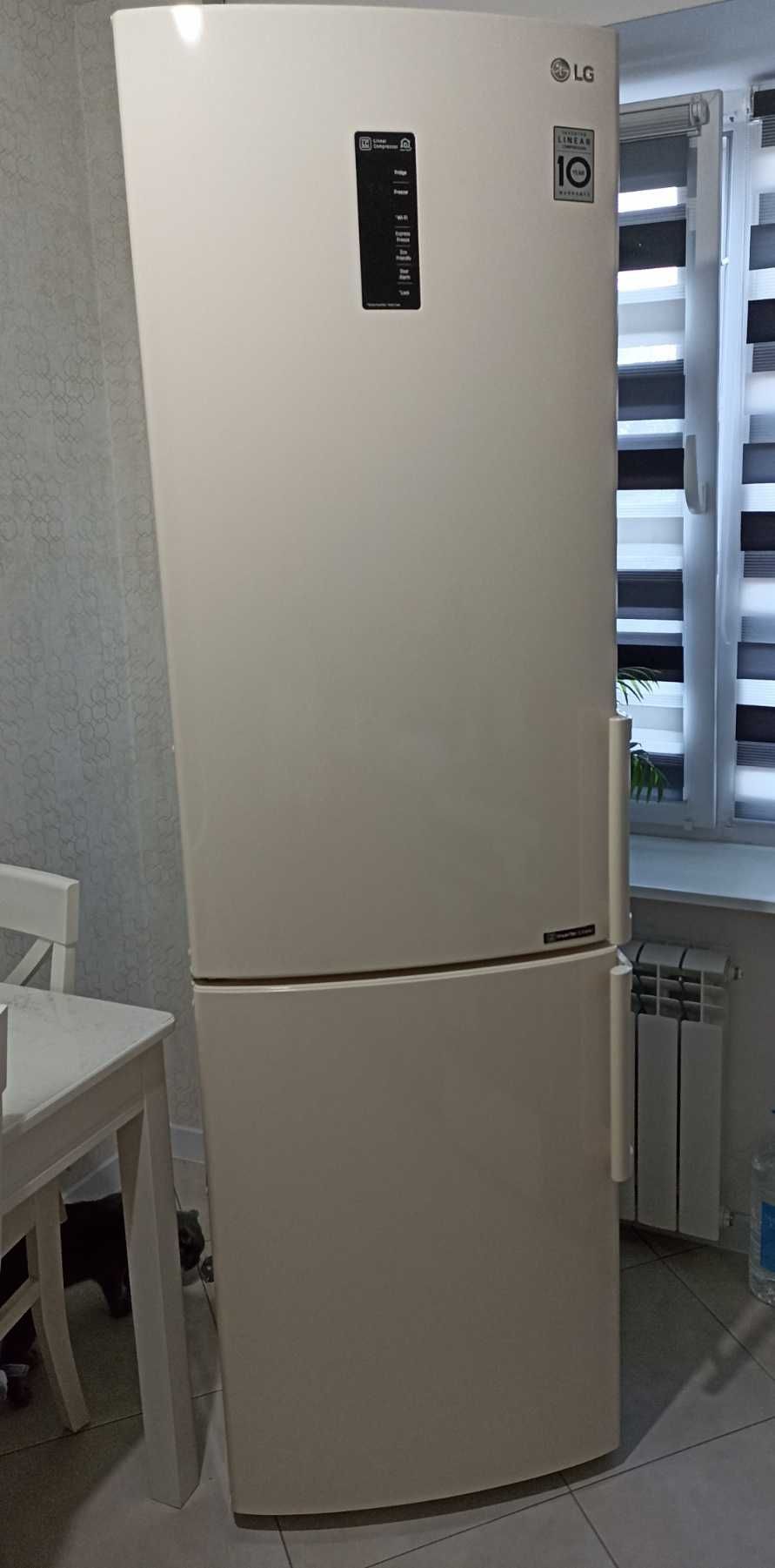 Холодильник фірми LG