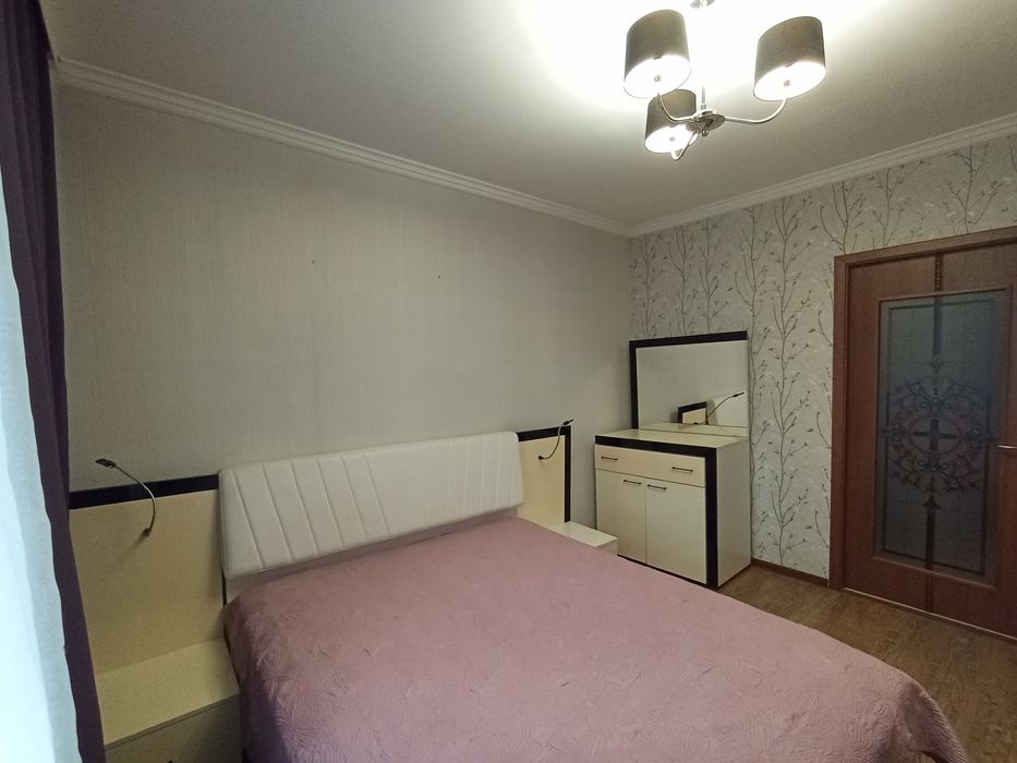 Здам в довгострокову оренду 2-х к.квартиру на Семена Палія.