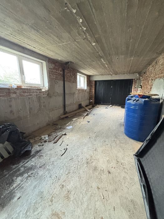 Будинок для бізнесу біля Львова