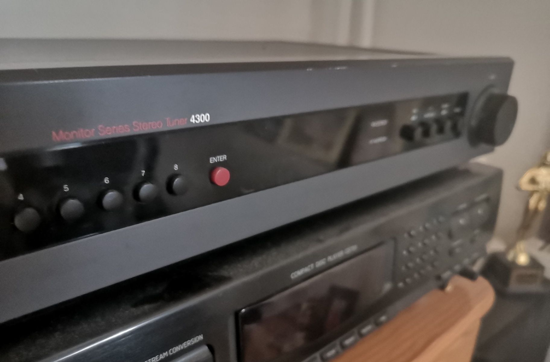 NAD 4300 Tuner radiowy AM FM