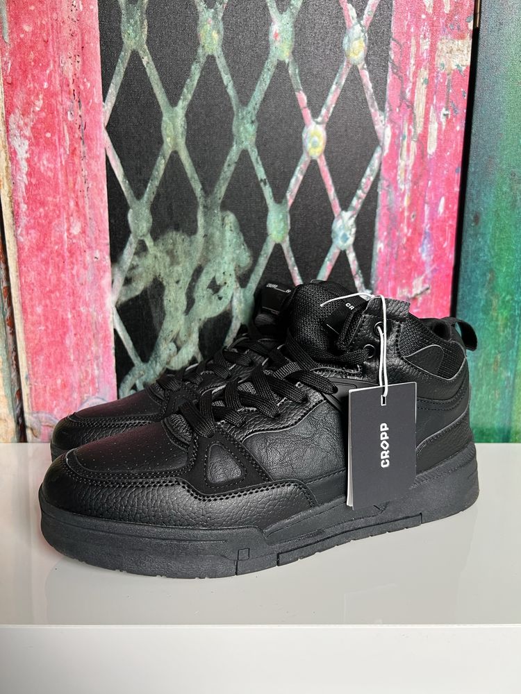 Nowe czarne męskie sznurowane wysokie buty sneakersy za kostkę Cropp