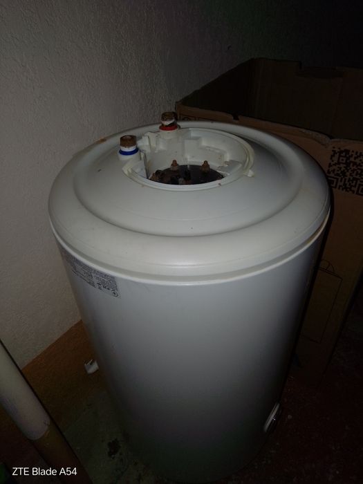 Отдам водонагреватель