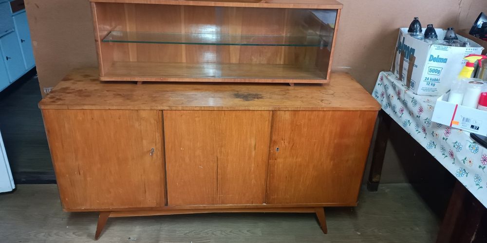 Kredens Retro z szklana nadstawką