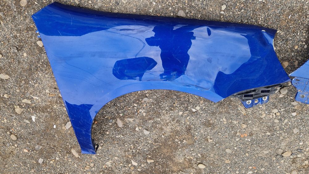 Volkswagen Golf 5 Крило праве